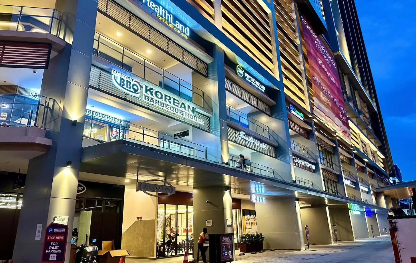 Daire Sunway Velocity Two, Kuala Lumpur By De Harlequins Suite